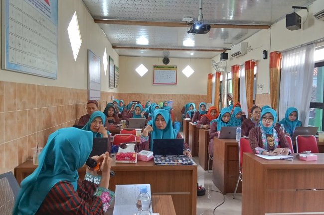 Lokmin Bulan April 2025