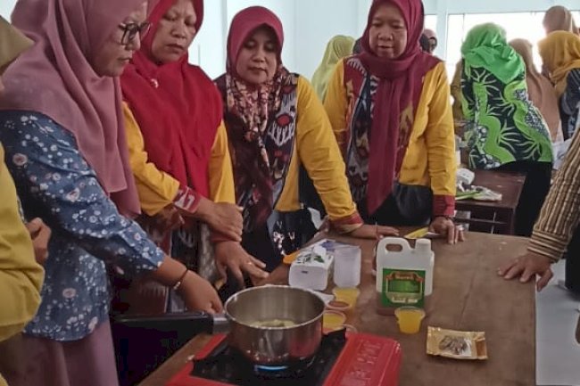 Workshop Pembuatan Teh Insomnia dan Gummy Bapil
