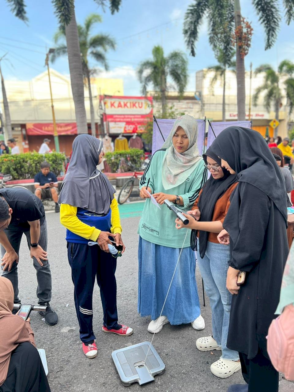 Antusias Pengunjung Car Free Day Puskesmas Prambanan bersama IDI Klaten & RSUP Soeradji Tritonegoro 