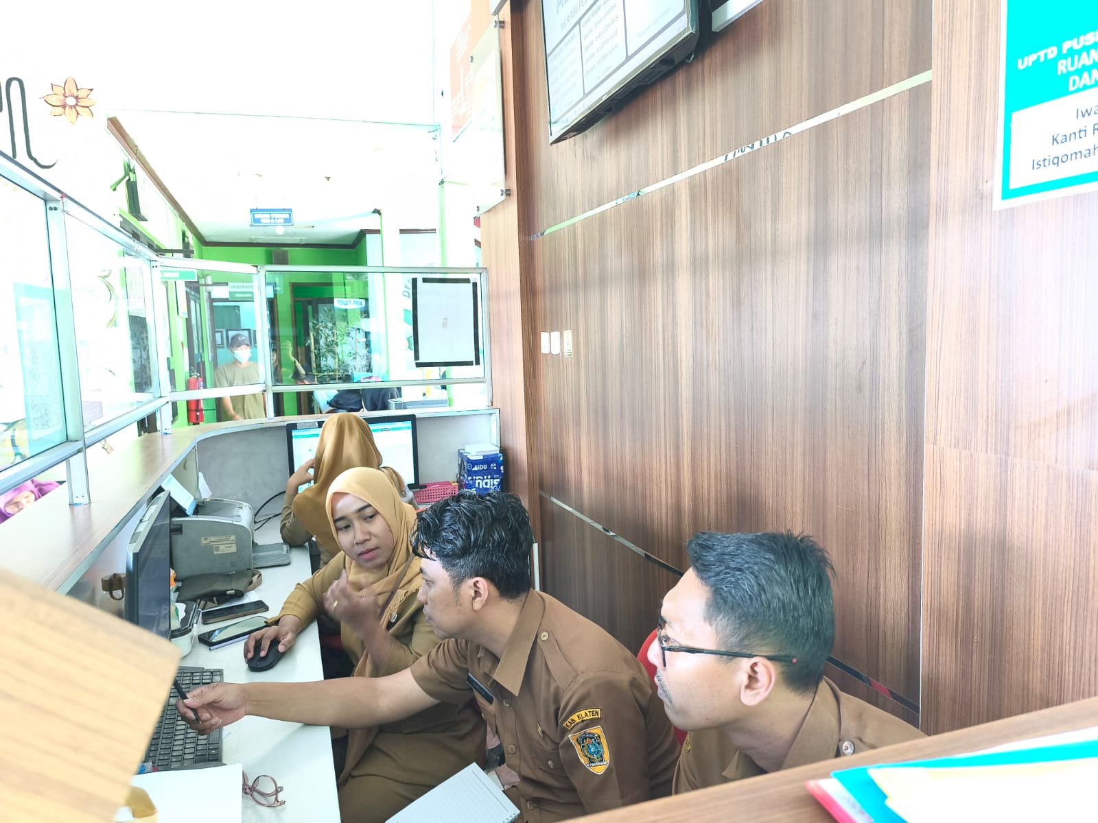 MONITORING DAN EVALUASI OBAT DAN ASPAK